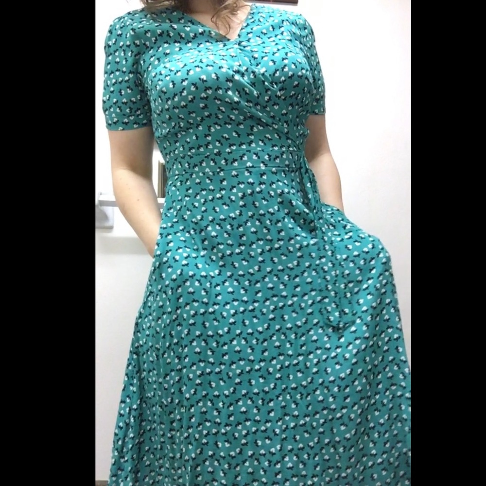 Dress - Picture 5 of 8